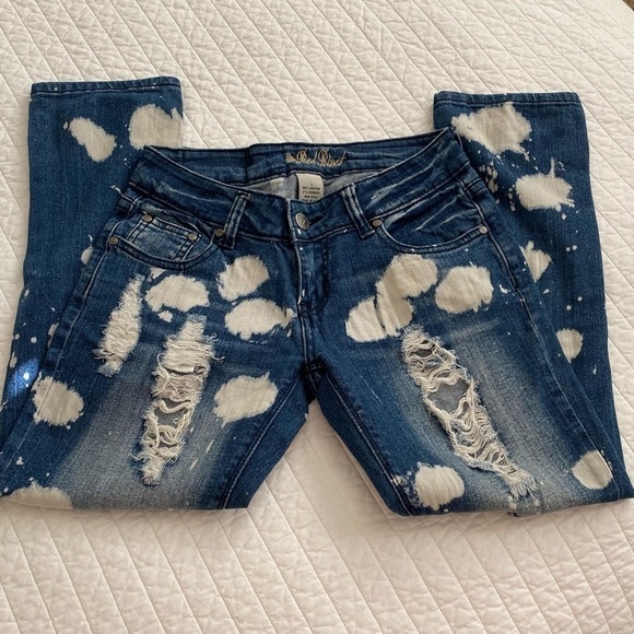 2/$25 Red Rivet Bleached, Destroyed Jeans. Size 1 - Picture 1 of 8
